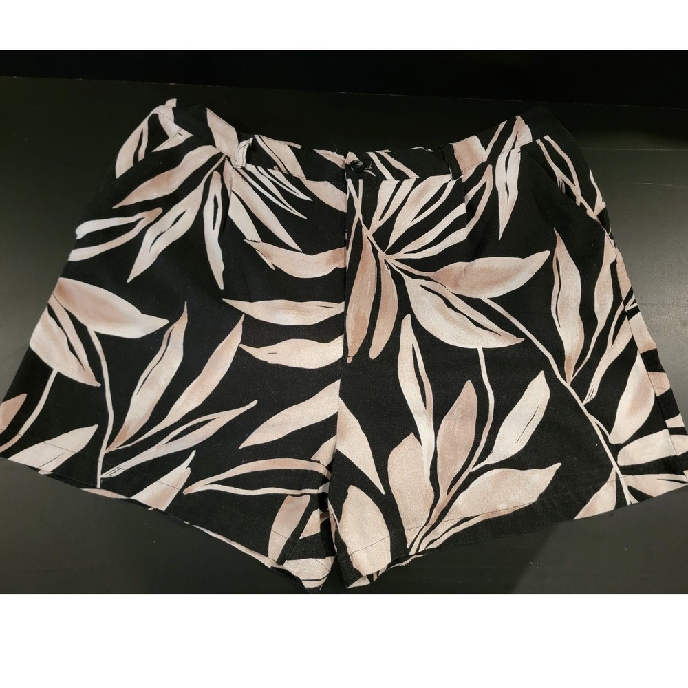 Time and Tru Tropical Leaf Print Shorts Black Tan Elastic Back Waist Pockets